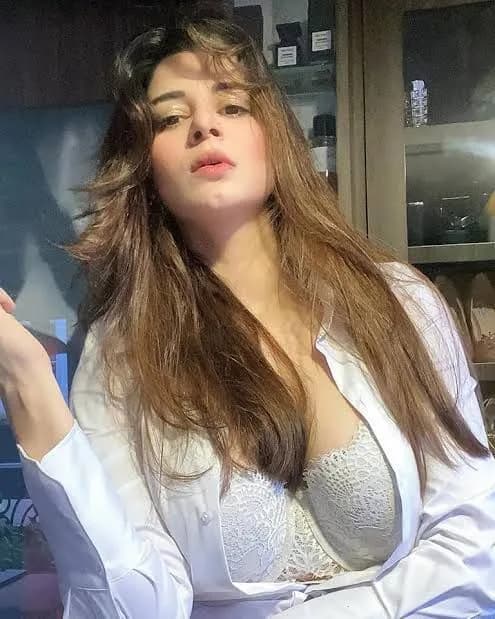 Mumbai call girl