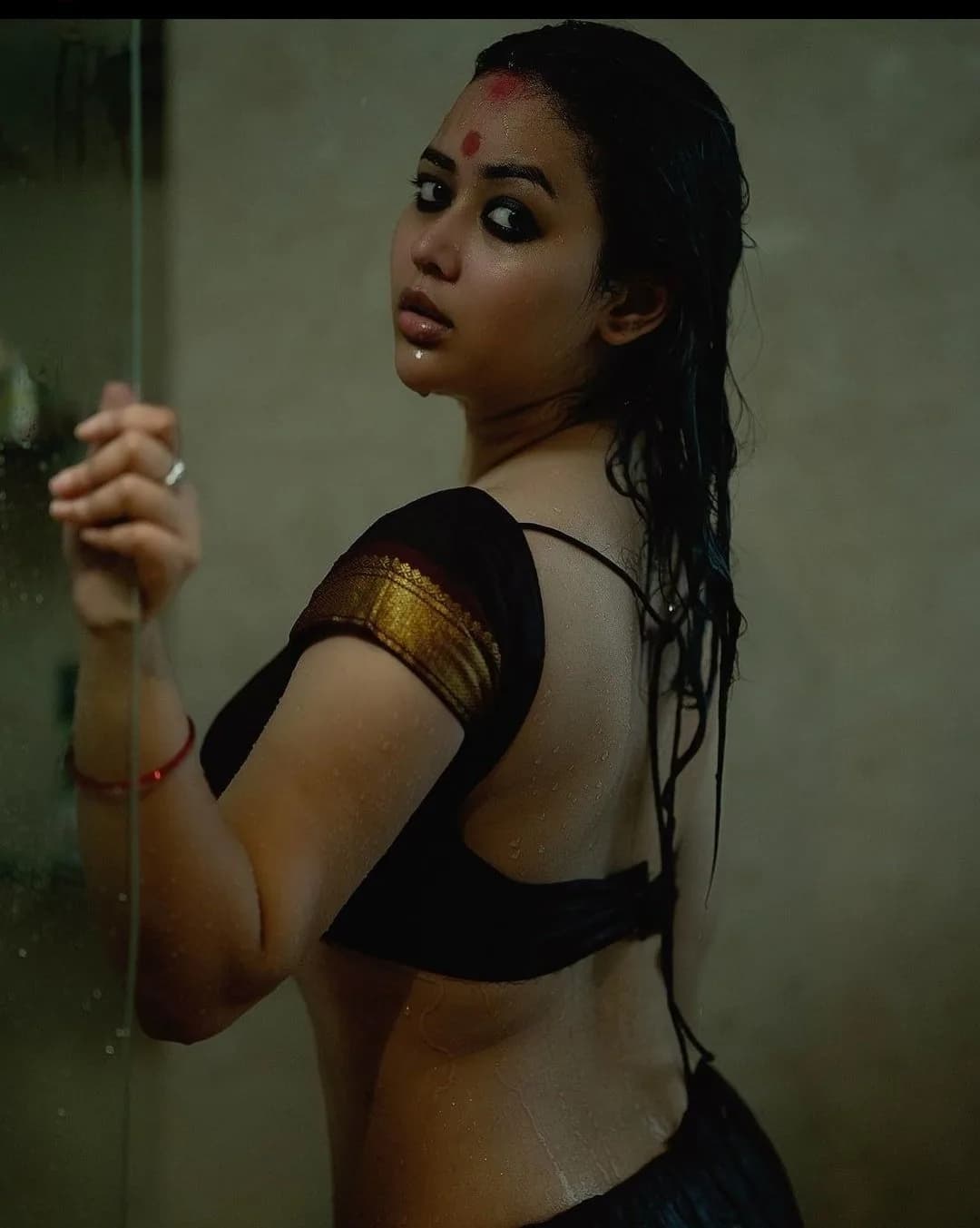 Nashik saree call girl image